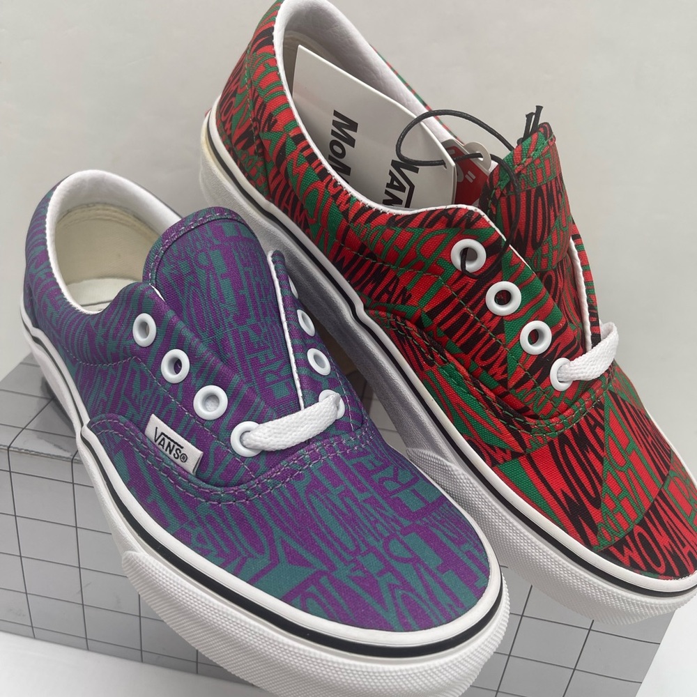Vans WMNS Era (Moma) Faithringgold/Tr White Sneakers
VN0A4BV41UC Purple Graphic - Picture 6 of 16